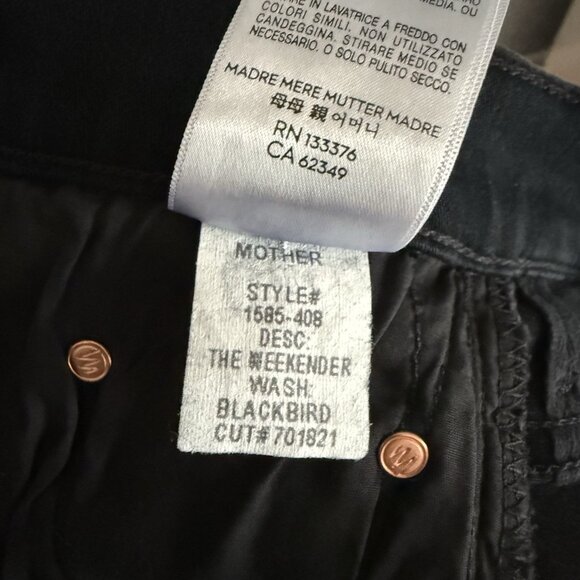 MOTHER The Weekender Jeans in Blackbird High Rise Flare - Picture 8 of 9